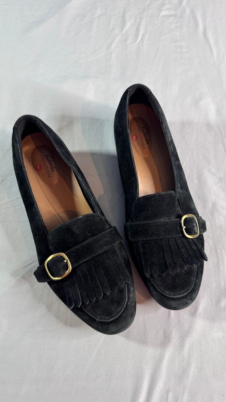 Clarks Unstructured Womens 9.5 Black Suede Kiltie Fringe Buckle Loafers